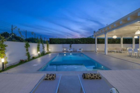 VillaTalè with private Swimming pool. Within walking distance of the beach.
